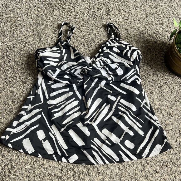 Miraclesuit Women’s Size 12 Tankini Swim Top Black White Twist Knot Underwire - Picture 6 of 6